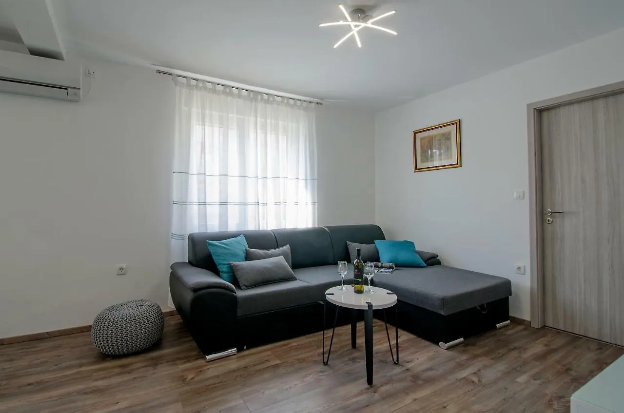 Apartment Pula R&D