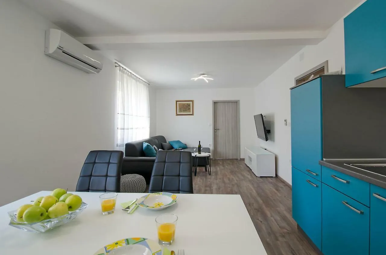 Apartment Pula R&D 0*,  Croazia